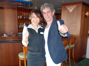 016 Hotel Nikko - Luli, my friend, Boss of the Bar!!! DSC02056